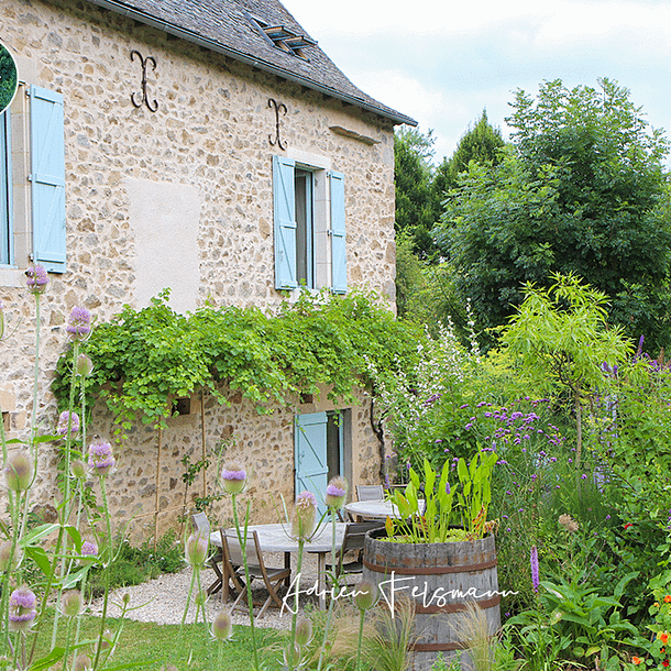 Terrasse au jardin des Chambres du Presbytère