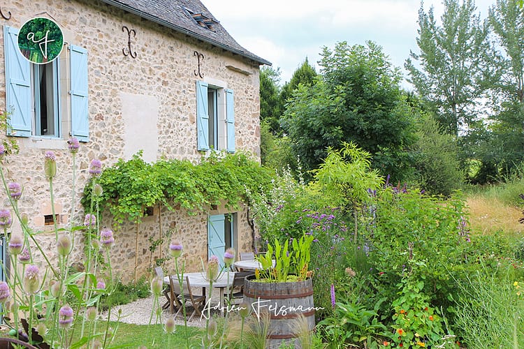 Terrasse au jardin des Chambres du Presbytère